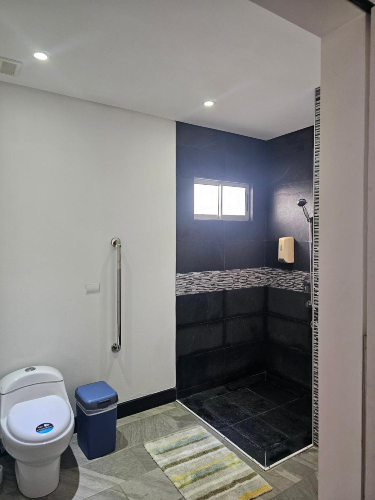 Pura vida apartments Quepos Habitación foto